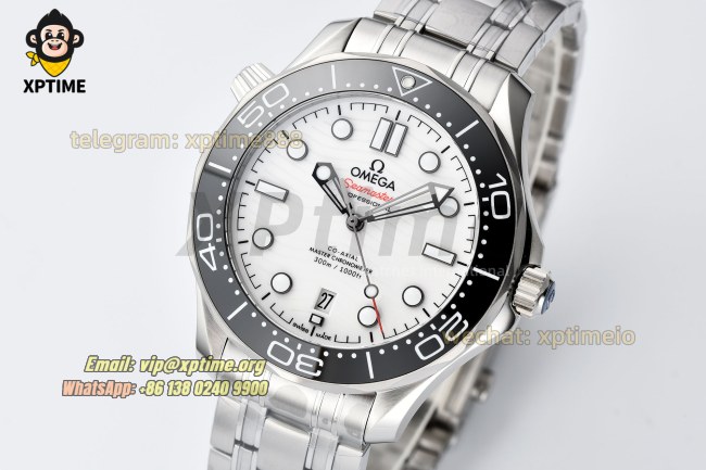 Seamaster 300M 42mm VSF White/Dot on SS/SS Bracelet A8800 Seamaster 300M 42mm VSF White/Dot on SS/SS Bracelet A8800