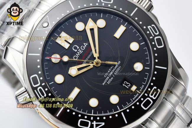 Seamaster 300M James Bond 007 42mm VSF Black/Dot on SS/SS Bracelet A8800 Seamaster 300M James Bond 007 42mm VSF Black/Dot on SS/SS Bracelet A8800