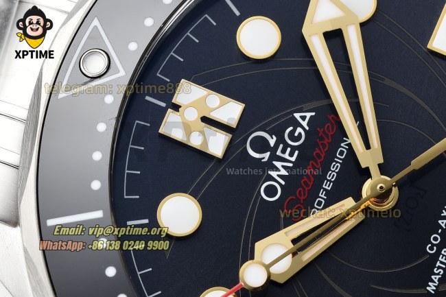 Seamaster 300M James Bond 007 42mm VSF Black/Dot on SS/SS Bracelet A8800 Seamaster 300M James Bond 007 42mm VSF Black/Dot on SS/SS Bracelet A8800