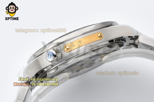 Seamaster 300M James Bond 007 42mm VSF Black/Dot on SS/SS Bracelet A8800 Seamaster 300M James Bond 007 42mm VSF Black/Dot on SS/SS Bracelet A8800