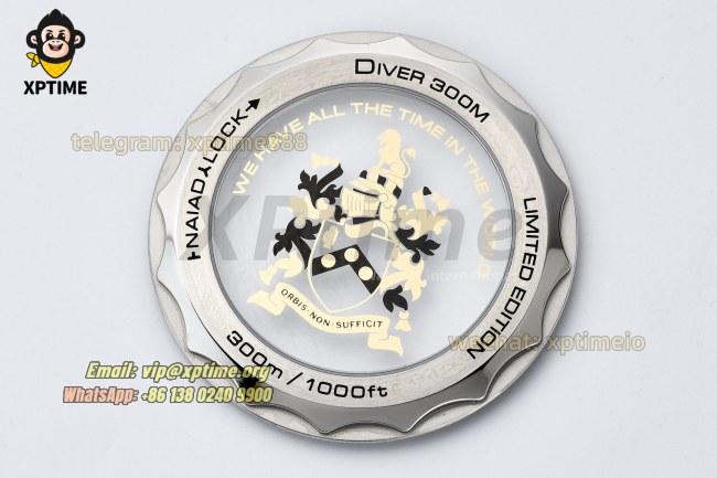 Seamaster 300M James Bond 007 42mm VSF Black/Dot on SS/SS Bracelet A8800 Seamaster 300M James Bond 007 42mm VSF Black/Dot on SS/SS Bracelet A8800