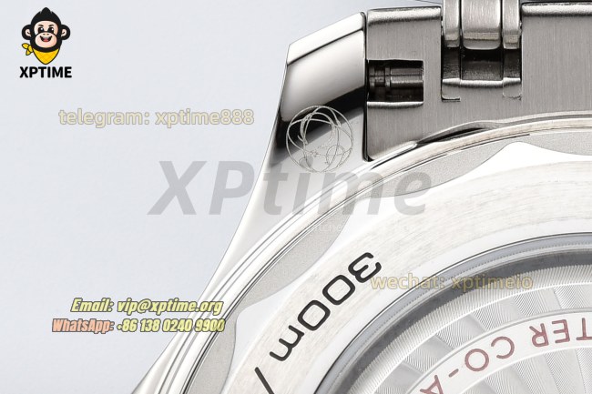 Seamaster 300M 42mm VSF Blue/Dot on SS/SS Bracelet A8800 Seamaster 300M 42mm VSF Blue/Dot on SS/SS Bracelet A8800