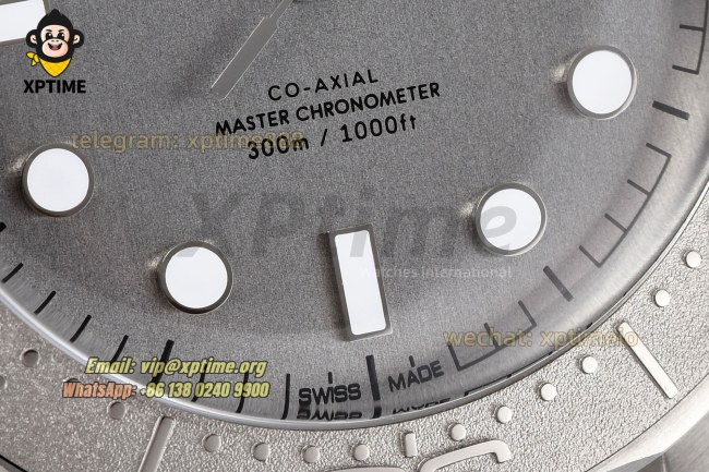 Seamaster 300M 2024 42mm VSF Silver/Dot on SS/SS Bracelet A8806 Seamaster 300M 2024 42mm VSF Silver/Dot on SS/SS Bracelet A8806