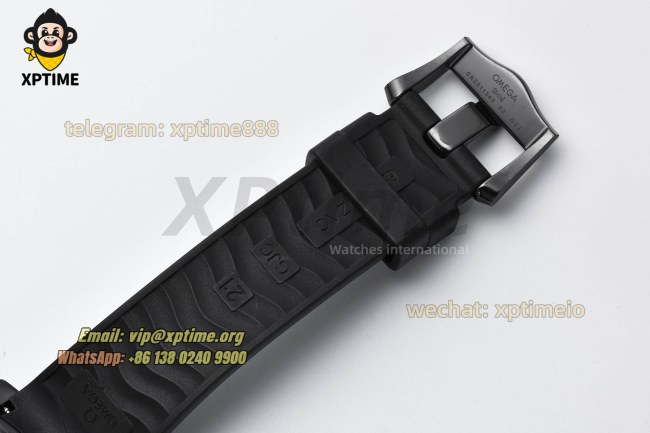 Seamaster 300M 43.5mm VSF Black/Dot on CER/RU Strap A8806 Seamaster 300M 43.5mm VSF Black/Dot on CER/RU Strap A8806