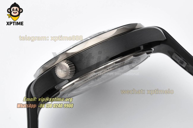 Seamaster 300M 43.5mm VSF Black/Dot on CER/RU Strap A8806 Seamaster 300M 43.5mm VSF Black/Dot on CER/RU Strap A8806