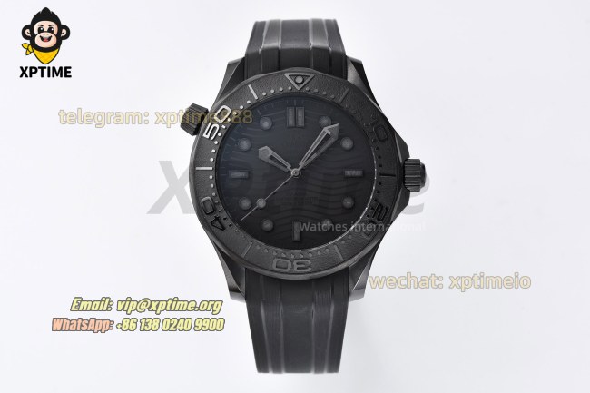 Seamaster 300M 43.5mm VSF Black/Dot on CER/RU Strap A8806 Seamaster 300M 43.5mm VSF Black/Dot on CER/RU Strap A8806