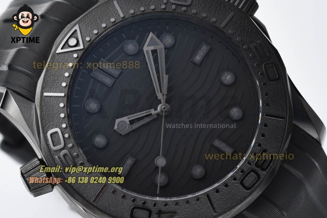 Seamaster 300M 43.5mm VSF Black/Dot on CER/RU Strap A8806 Seamaster 300M 43.5mm VSF Black/Dot on CER/RU Strap A8806