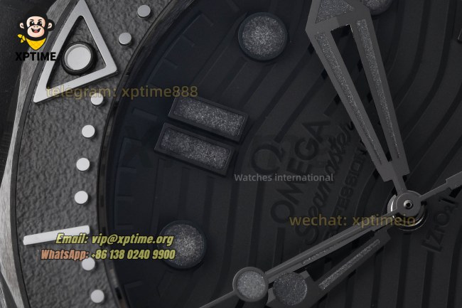 Seamaster 300M 43.5mm VSF Black/Dot on CER/RU Strap A8806 Seamaster 300M 43.5mm VSF Black/Dot on CER/RU Strap A8806