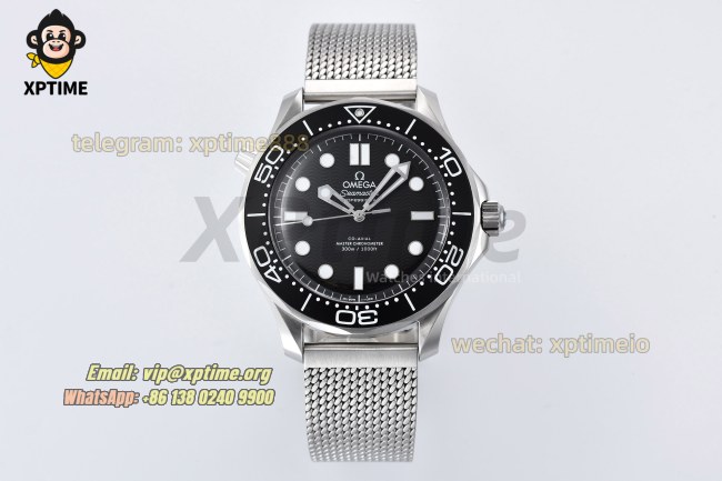Seamaster 300M 42mm VSF Black/Dot on SS/SS Bracelet A8806 Seamaster 300M 42mm VSF Black/Dot on SS/SS Bracelet A8806