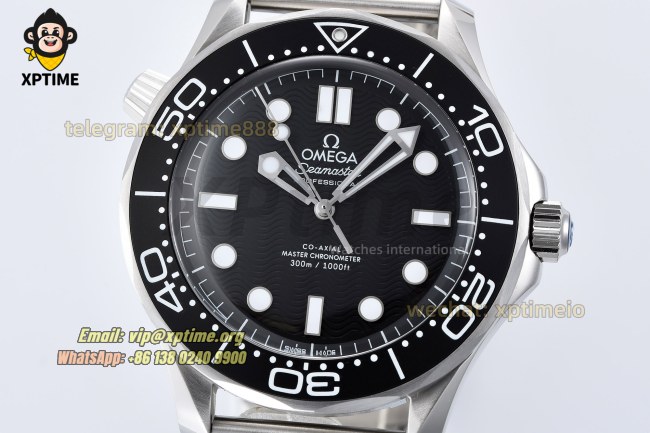 Seamaster 300M 42mm VSF Black/Dot on SS/SS Bracelet A8806 Seamaster 300M 42mm VSF Black/Dot on SS/SS Bracelet A8806