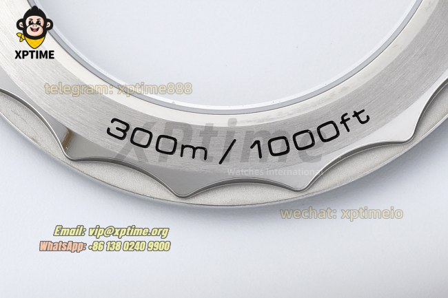 Seamaster 300M 42mm VSF Black/Dot on SS/SS Bracelet A8806 Seamaster 300M 42mm VSF Black/Dot on SS/SS Bracelet A8806