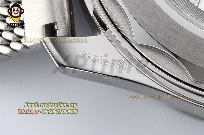 Seamaster 300M 42mm VSF Black/Dot on SS/SS Bracelet A8806 Seamaster 300M 42mm VSF Black/Dot on SS/SS Bracelet A8806