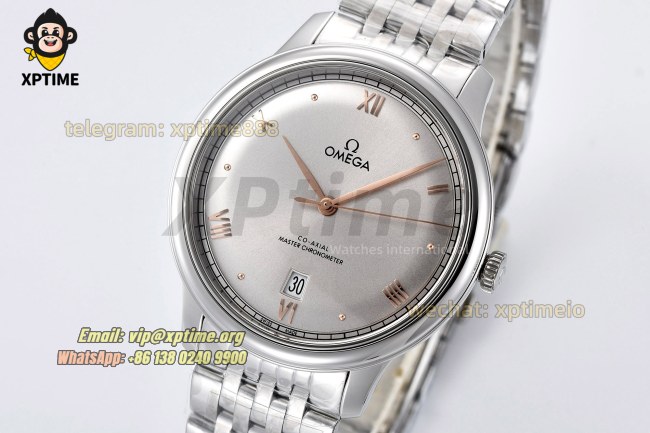 De Ville 40mm VSF Silver/ Roman Markers on SS/SS bracelet A8800 De Ville 40mm VSF Silver/ Roman Markers on SS/SS bracelet A8800