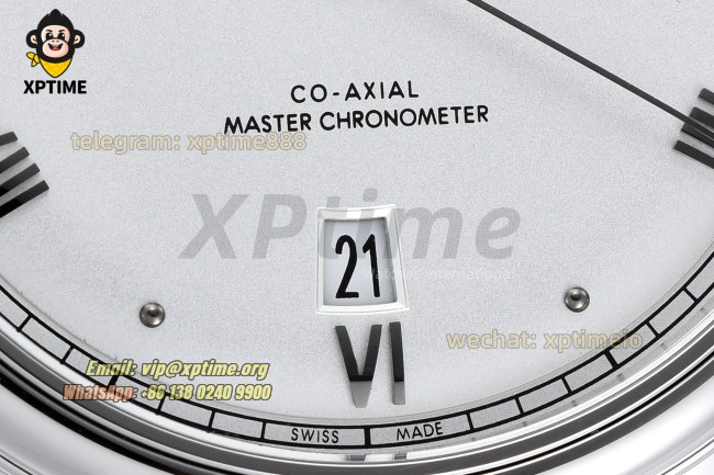 De Ville 40mm VSF White/ Roman on SS/SS bracelet A8800 De Ville 40mm VSF White/ Roman on SS/SS bracelet A8800