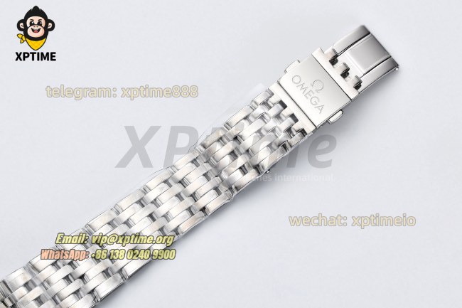 De Ville 40mm VSF White/ Roman on SS/SS bracelet A8800 De Ville 40mm VSF White/ Roman on SS/SS bracelet A8800