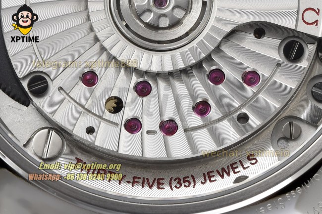De Ville 40mm VSF White/ Roman on SS/SS bracelet A8800 De Ville 40mm VSF White/ Roman on SS/SS bracelet A8800