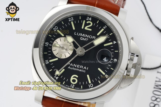 Luminor GMT PAM088 44mm VSF Black/Stick & Numeral on SS/LE Strap OPVIII Luminor GMT PAM088 44mm VSF Black/Stick & Numeral on SS/LE Strap OPVIII