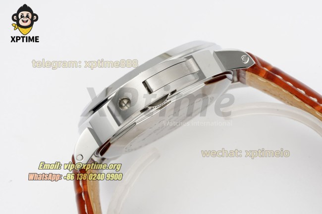 Luminor GMT PAM088 44mm VSF Black/Stick & Numeral on SS/LE Strap OPVIII Luminor GMT PAM088 44mm VSF Black/Stick & Numeral on SS/LE Strap OPVIII