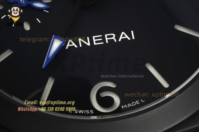 Luminor Marina GMT PAM1176 44mm VSF Black/Stick & Numeral on CER/NY Strap P9011 Luminor Marina GMT PAM1176 44mm VSF Black/Stick & Numeral on CER/NY Strap P9011