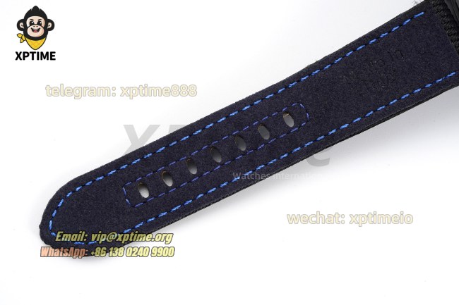 Luminor Marina GMT PAM1176 44mm VSF Black/Stick & Numeral on CER/NY Strap P9011 Luminor Marina GMT PAM1176 44mm VSF Black/Stick & Numeral on CER/NY Strap P9011