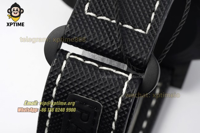 Luminor Marina PAM1118 Auto 44mm VSF Black/Stick & Numeral on FC/NY Strap P9010 Luminor Marina PAM1118 Auto 44mm VSF Black/Stick & Numeral on FC/NY Strap P9010
