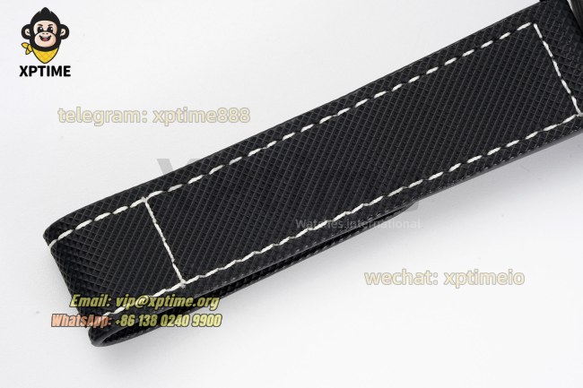 Luminor Marina PAM1118 Auto 44mm VSF Black/Stick & Numeral on FC/NY Strap P9010 Luminor Marina PAM1118 Auto 44mm VSF Black/Stick & Numeral on FC/NY Strap P9010