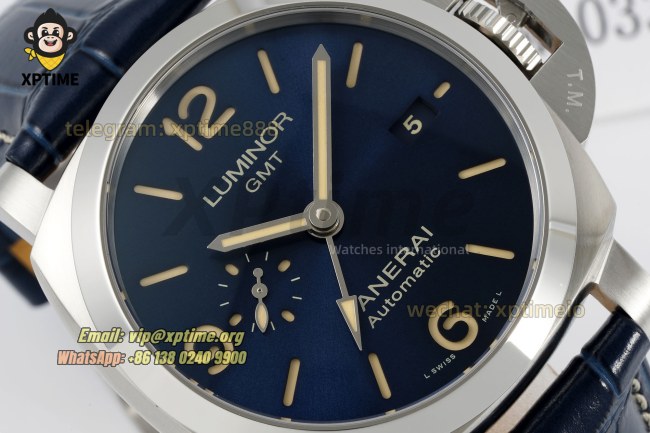 Luminor GMT PAM1033 44mm VSF Black/Stick & Numeral on SS/LE Strap V2 P9011 Luminor GMT PAM1033 44mm VSF Black/Stick & Numeral on SS/LE Strap V2 P9011