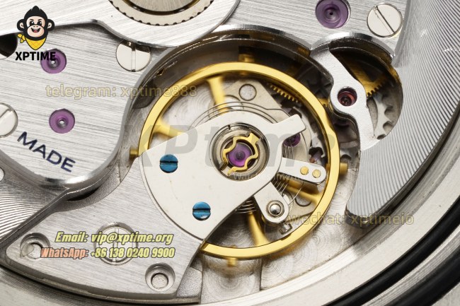 Luminor GMT PAM1033 44mm VSF Black/Stick & Numeral on SS/LE Strap V2 P9011 Luminor GMT PAM1033 44mm VSF Black/Stick & Numeral on SS/LE Strap V2 P9011