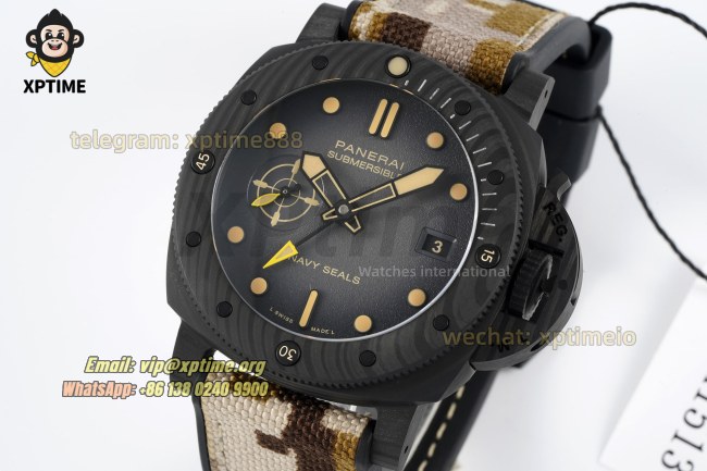 Submersible PAM1513 44mm VSF Gray/Dot on Carbon/NY Strap MP900 Submersible PAM1513 44mm VSF Gray/Dot on Carbon/NY Strap MP900