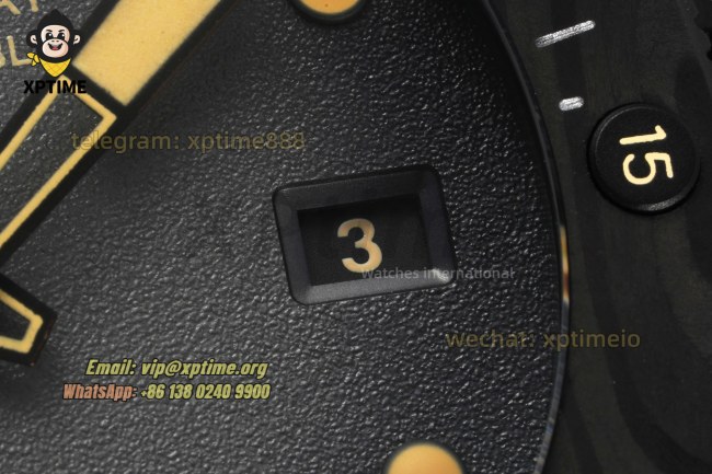 Submersible PAM1513 44mm VSF Gray/Dot on Carbon/NY Strap MP900 Submersible PAM1513 44mm VSF Gray/Dot on Carbon/NY Strap MP900