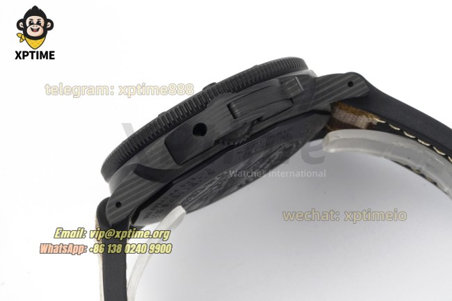 Submersible PAM1513 44mm VSF Gray/Dot on Carbon/NY Strap MP900 Submersible PAM1513 44mm VSF Gray/Dot on Carbon/NY Strap MP900