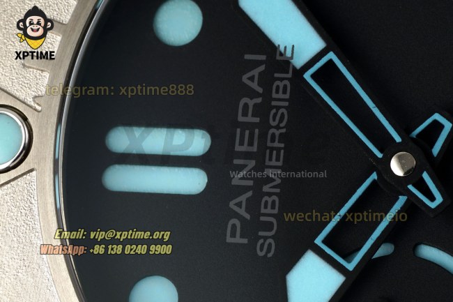 Submersible PAM985 Mike Horn 47mm VSF Black/Dot on TI/NY Strap P9010 Submersible PAM985 Mike Horn 47mm VSF Black/Dot on TI/NY Strap P9010