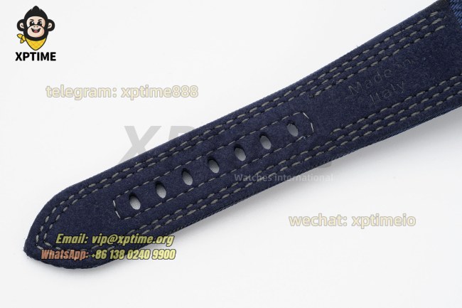 Submersible PAM985 Mike Horn 47mm VSF Black/Dot on TI/NY Strap P9010 Submersible PAM985 Mike Horn 47mm VSF Black/Dot on TI/NY Strap P9010