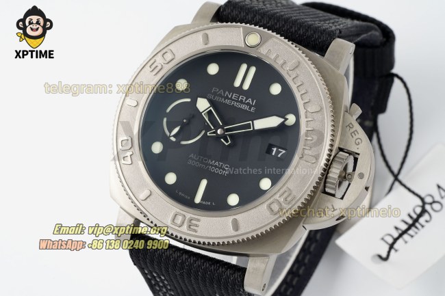 Submersible PAM984 Mike Horn 47mm VSF Black/Dot on TI/NY Strap P9010 Submersible PAM984 Mike Horn 47mm VSF Black/Dot on TI/NY Strap P9010