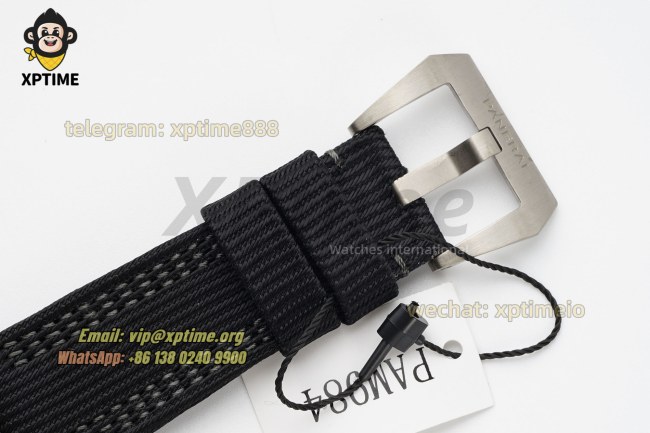 Submersible PAM984 Mike Horn 47mm VSF Black/Dot on TI/NY Strap P9010 Submersible PAM984 Mike Horn 47mm VSF Black/Dot on TI/NY Strap P9010