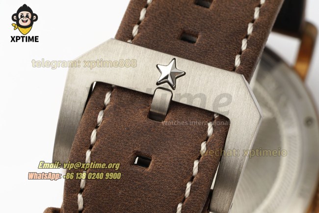 Type 20 Pilot Extra Special 45mm XF Black/Numerals on BR/LE Strap A2824 Type 20 Pilot Extra Special 45mm XF Black/Numerals on BR/LE Strap A2824