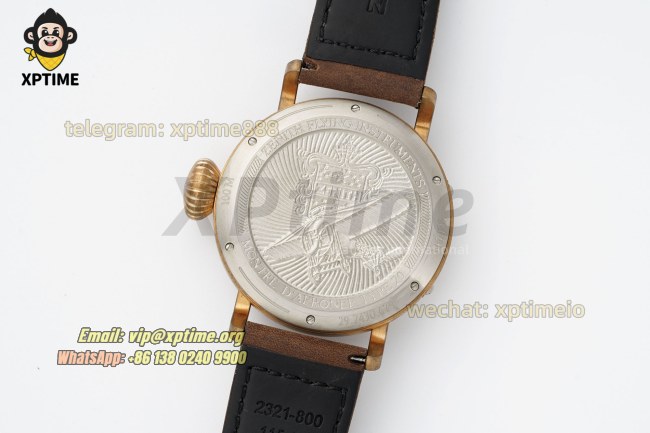 Type 20 Pilot Extra Special 45mm XF Black/Numerals on BR/LE Strap A2824 Type 20 Pilot Extra Special 45mm XF Black/Numerals on BR/LE Strap A2824
