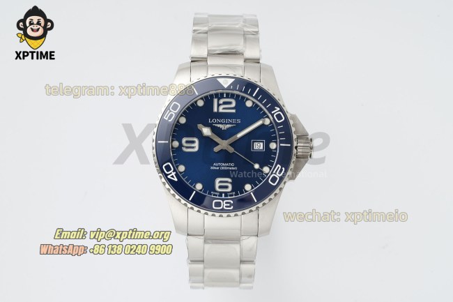 HydroConquest Mens 43mm XF Blue/Dot & Numerals on SS/SS Bracelet A2892 HydroConquest Mens 43mm XF Blue/Dot & Numerals on SS/SS Bracelet A2892