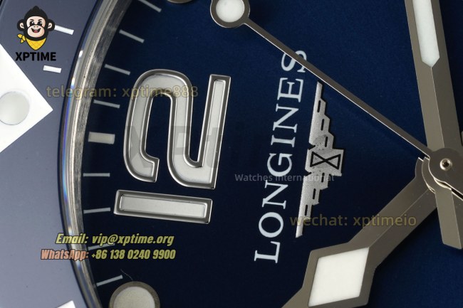 HydroConquest Mens 43mm XF Blue/Dot & Numerals on SS/SS Bracelet A2892 HydroConquest Mens 43mm XF Blue/Dot & Numerals on SS/SS Bracelet A2892