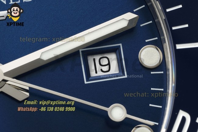 HydroConquest Mens 43mm XF Blue/Dot & Numerals on SS/SS Bracelet A2892 HydroConquest Mens 43mm XF Blue/Dot & Numerals on SS/SS Bracelet A2892