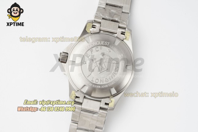 HydroConquest Mens 43mm XF Blue/Dot & Numerals on SS/SS Bracelet A2892 HydroConquest Mens 43mm XF Blue/Dot & Numerals on SS/SS Bracelet A2892