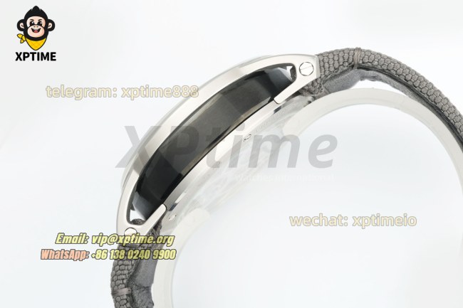 Code 11.59 26396QT 41mm APPF Gray/Stick on SS/NY Strap Code 11.59 26396QT 41mm APPF Gray/Stick on SS/NY Strap