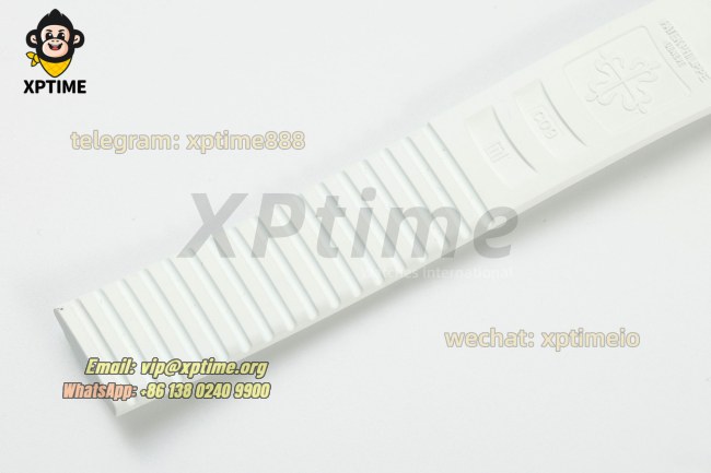 Aquanaut Lady 5067 35.6mm ZF White/Numerals on SS/RU Quartz Aquanaut Lady 5067 35.6mm ZF White/Numerals on SS/RU Quartz