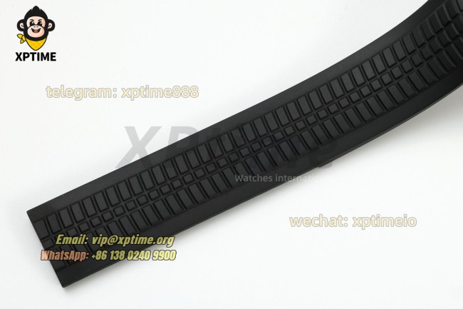Aquanaut Lady 5067 35.6mm ZF Black/Numerals on SS/RU Quartz Aquanaut Lady 5067 35.6mm ZF Black/Numerals on SS/RU Quartz