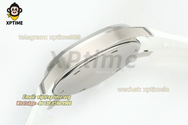 Aquanaut Lady 5067 35.6mm ZF White/Numerals on SS/RU Quartz Aquanaut Lady 5067 35.6mm ZF White/Numerals on SS/RU Quartz