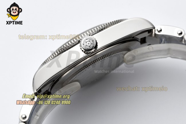 Black Bay M79000N 37mm ZF Black/Dot on SS/SS Bracelet A2824 Black Bay M79000N 37mm ZF Black/Dot on SS/SS Bracelet A2824