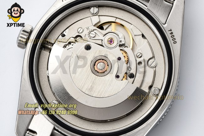 Black Bay M79000N 37mm ZF Black/Dot on SS/SS Bracelet A2824 Black Bay M79000N 37mm ZF Black/Dot on SS/SS Bracelet A2824