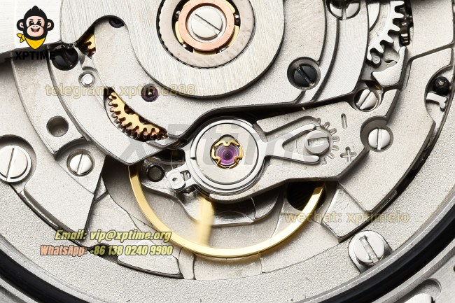 Black Bay M79000N 37mm ZF Black/Dot on SS/SS Bracelet A2824 Black Bay M79000N 37mm ZF Black/Dot on SS/SS Bracelet A2824