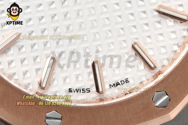 Royal Oak Ladies 67650 33mm ZF White/Stick on RG/SS Bracelet Swiss Quartz Royal Oak Ladies 67650 33mm ZF White/Stick on RG/SS Bracelet Swiss Quartz