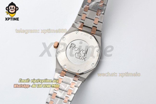 Royal Oak Ladies 67650 33mm ZF White/Stick on RG/SS Bracelet Swiss Quartz Royal Oak Ladies 67650 33mm ZF White/Stick on RG/SS Bracelet Swiss Quartz